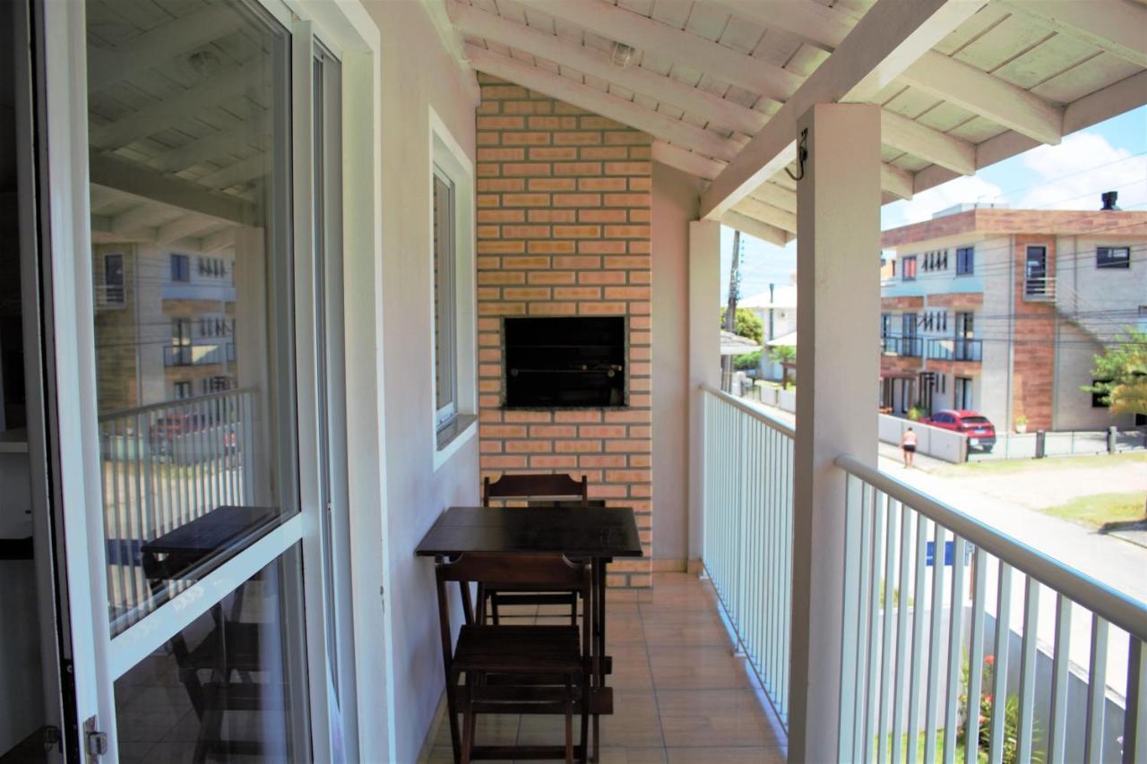 Apartamento Sunset, à 80 metros da praia Palhoça Esterno foto