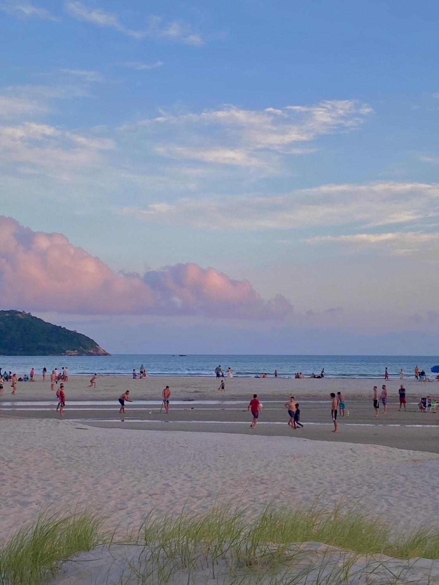 Apartamento Sunset, à 80 metros da praia Palhoça Esterno foto